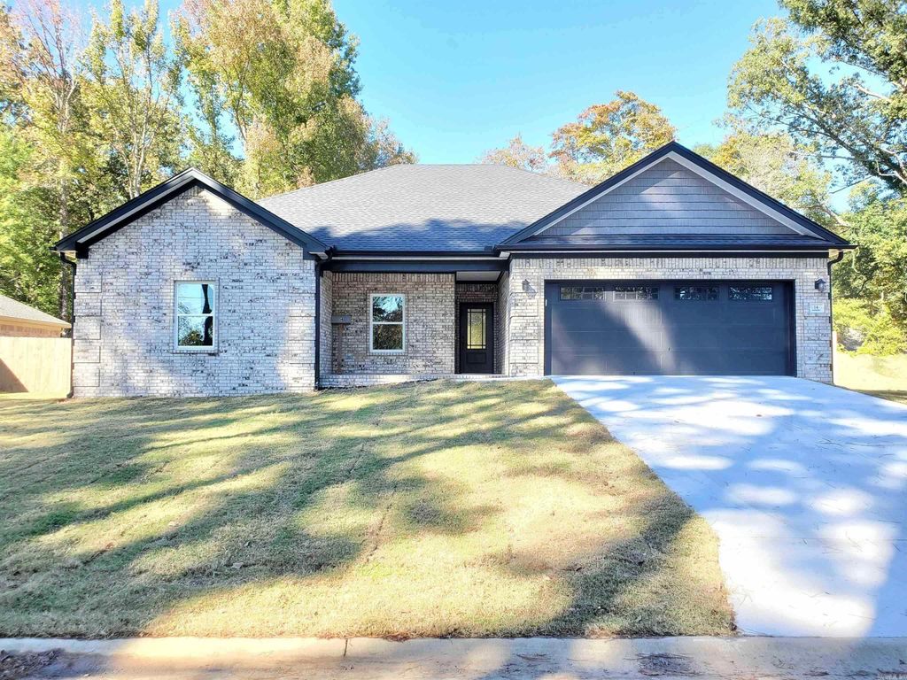 14 Raspberry Lane, Cabot, AR 72023