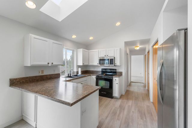 808 E Country Hill Ct, Spokane, WA 99208