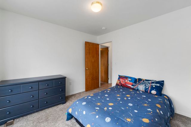 808 E Country Hill Ct, Spokane, WA 99208