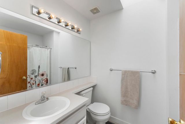 808 E Country Hill Ct, Spokane, WA 99208