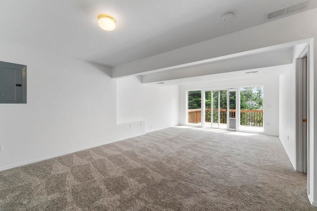 808 E Country Hill Ct, Spokane, WA 99208