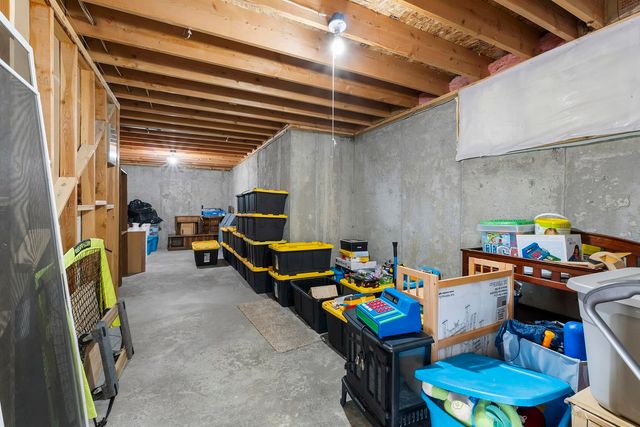 808 E Country Hill Ct, Spokane, WA 99208