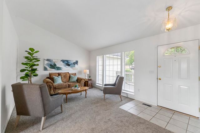 808 E Country Hill Ct, Spokane, WA 99208
