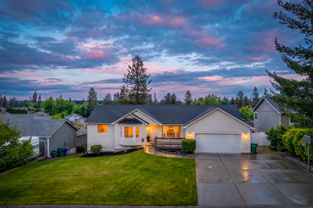 808 E Country Hill Ct, Spokane, WA 99208