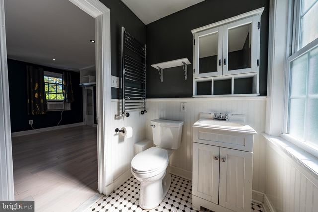 7 CEDARWOOD RD, Catonsville, MD 21228