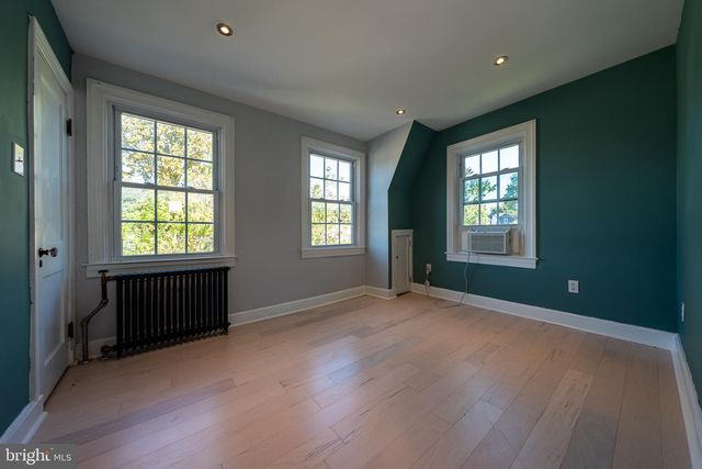 7 CEDARWOOD RD, Catonsville, MD 21228