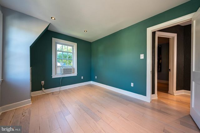 7 CEDARWOOD RD, Catonsville, MD 21228