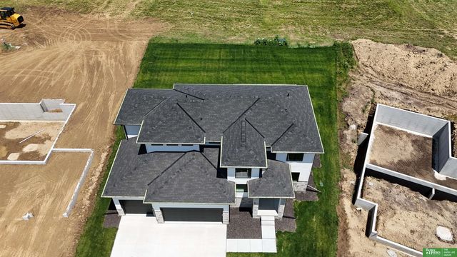 19606 Jaynes Street, Elkhorn, NE 68022