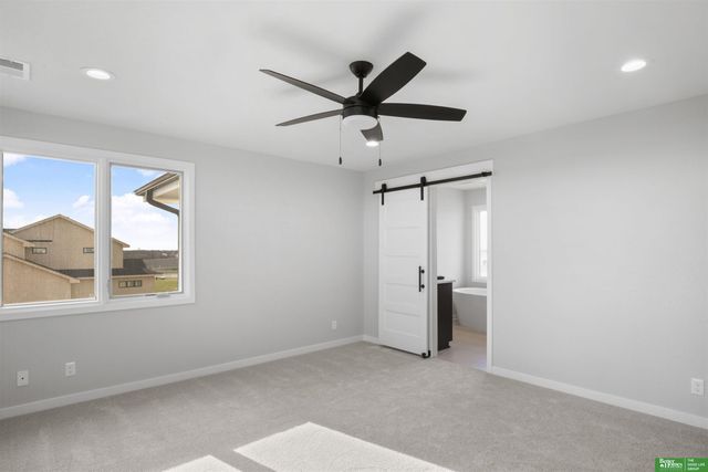 19606 Jaynes Street, Elkhorn, NE 68022