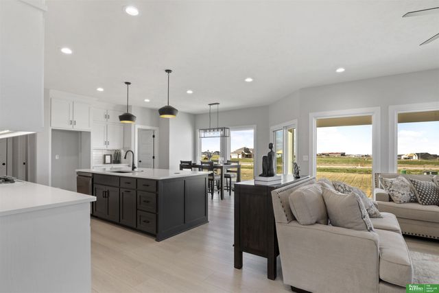 19606 Jaynes Street, Elkhorn, NE 68022