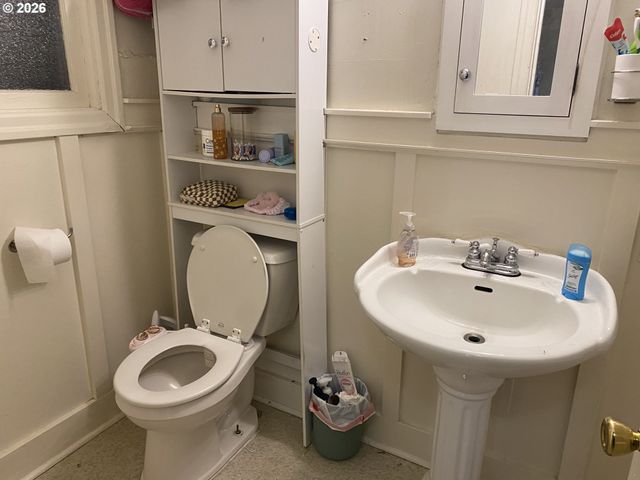 1910 W 17TH Ave, Eugene, OR 97402