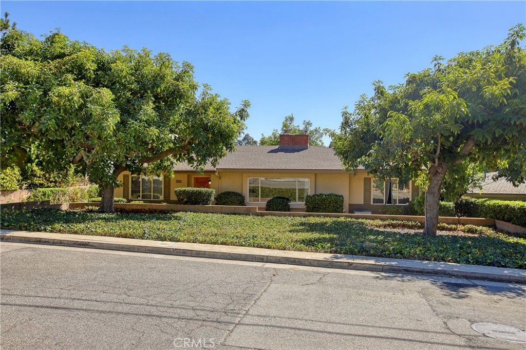 1914 Lyans Drive, La Canada Flintridge, CA 91011 — exterior