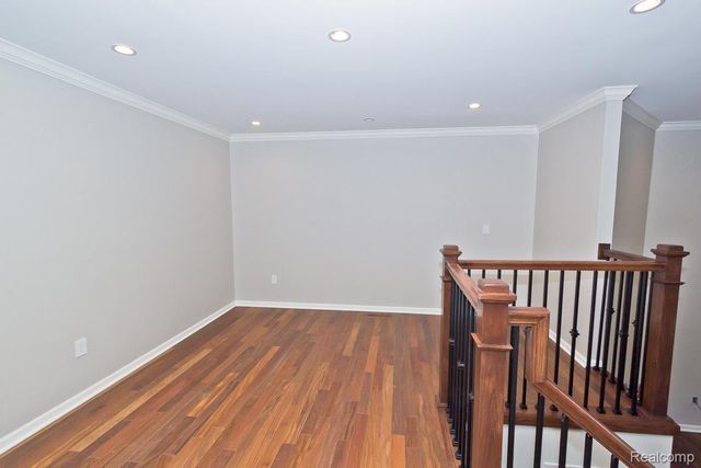 1566 MARYLAND CLUB Drive, Royal Oak, MI 48067