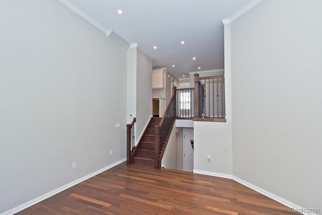 1566 MARYLAND CLUB Drive, Royal Oak, MI 48067