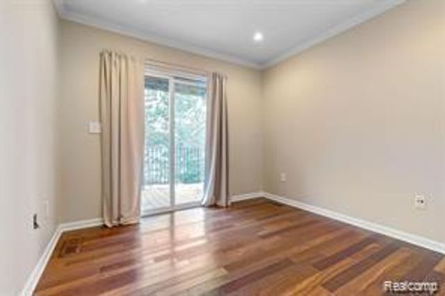 1566 MARYLAND CLUB Drive, Royal Oak, MI 48067