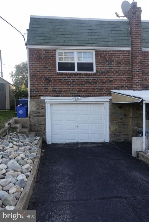 9215 CRISPIN ST, Philadelphia, PA 19114