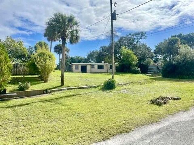 4676 Arcadia Ave Avenue, Fort Pierce, FL 34946