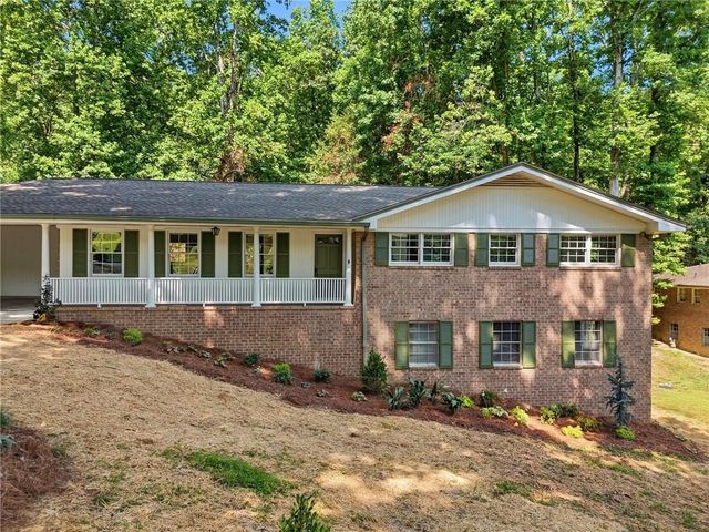 7215 Sinyard Road, Lithia Springs, GA 30122