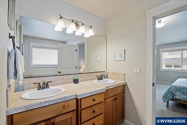 2454 Egret Av SE, Salem, OR 97306