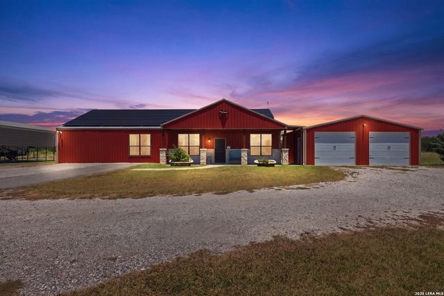 15157 MILLER RD, St Hedwig, TX 78152