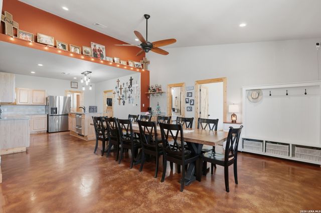 15157 MILLER RD, St Hedwig, TX 78152