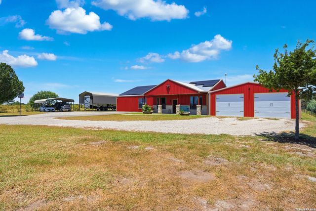 15157 MILLER RD, St Hedwig, TX 78152