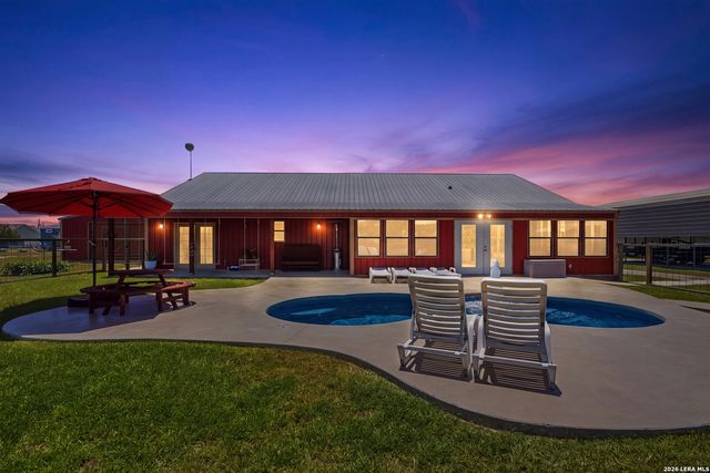 15157 MILLER RD, St Hedwig, TX 78152