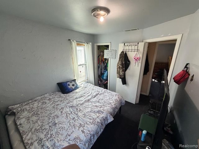 7003 Lozier Avenue, Warren, MI 48091