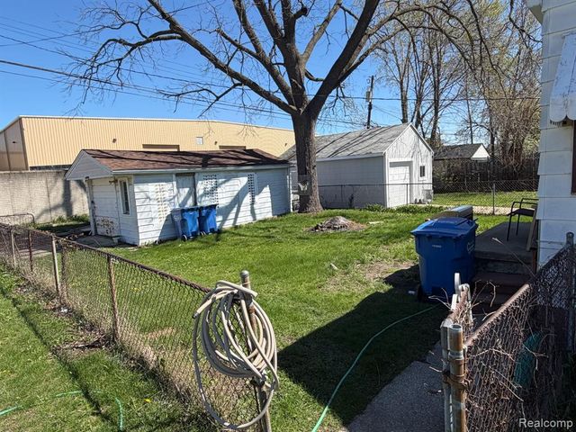 7003 Lozier Avenue, Warren, MI 48091