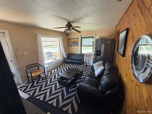 7003 Lozier Avenue, Warren, MI 48091