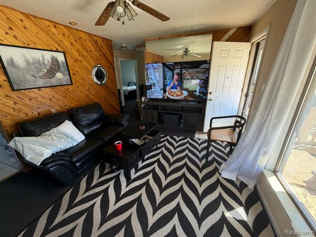 7003 Lozier Avenue, Warren, MI 48091