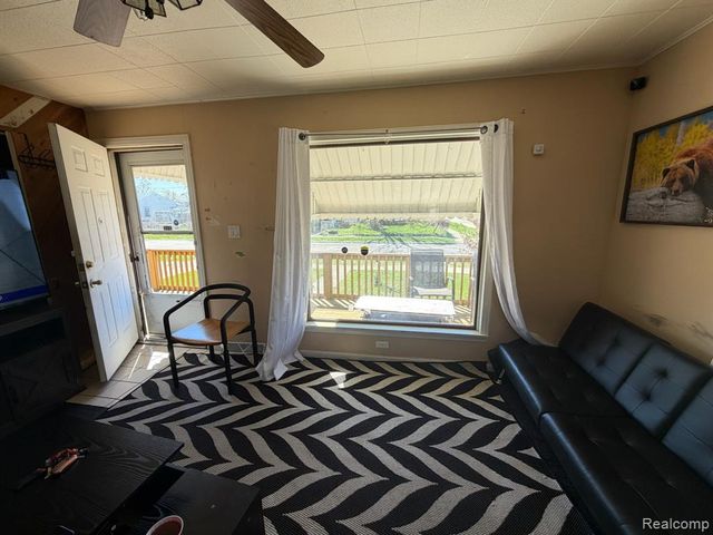 7003 Lozier Avenue, Warren, MI 48091