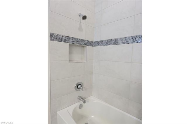 6262 Union Island WAY, Naples, FL 34113