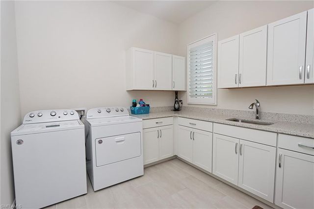 6262 Union Island WAY, Naples, FL 34113