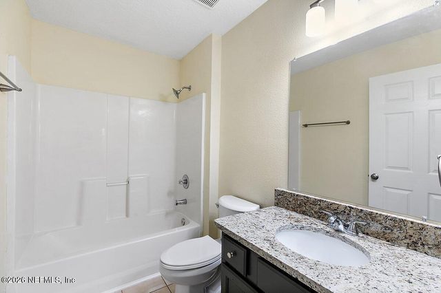 1466 MANOTAK POINT Drive 208, Jacksonville, FL 32210