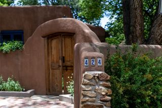 424 Arroyo Tenorio, Santa Fe, NM 87505