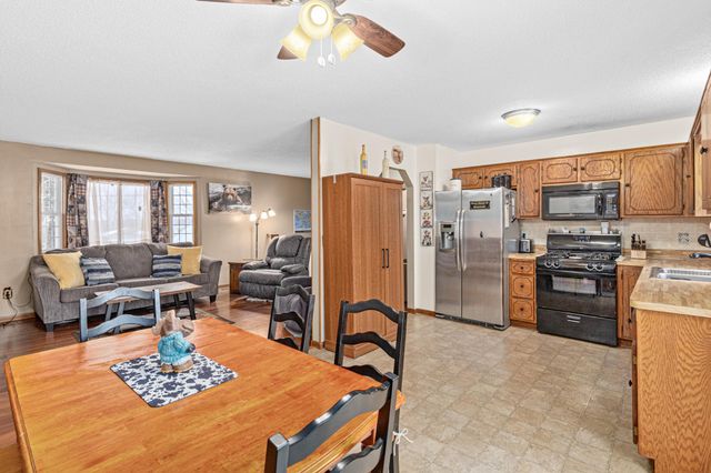 6131 Egg Lake Road N, Hugo, MN 55038