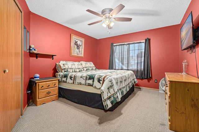 6131 Egg Lake Road N, Hugo, MN 55038