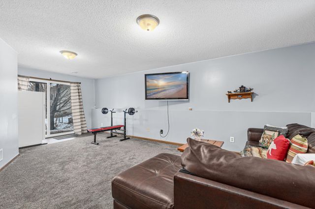 6131 Egg Lake Road N, Hugo, MN 55038