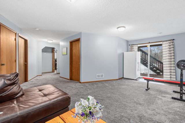 6131 Egg Lake Road N, Hugo, MN 55038