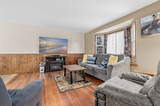 6131 Egg Lake Road N, Hugo, MN 55038