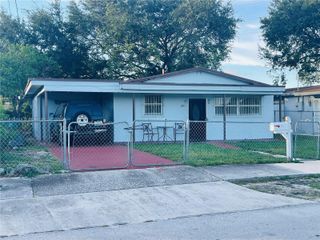 1905 NW 155th St, Miami Gardens, FL 33054