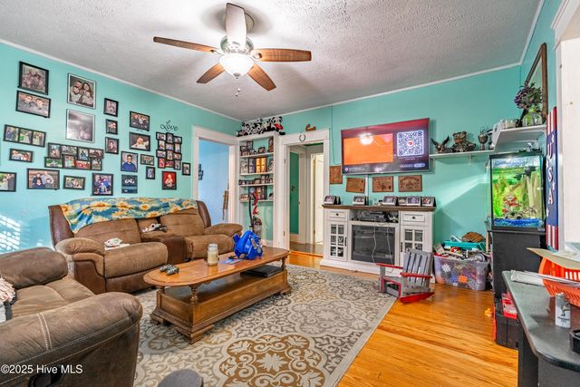 402 E 2nd Avenue, Chadbourn, NC 28431