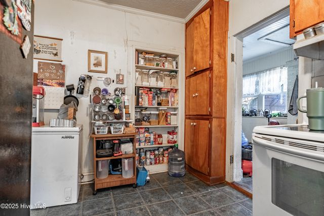 402 E 2nd Avenue, Chadbourn, NC 28431