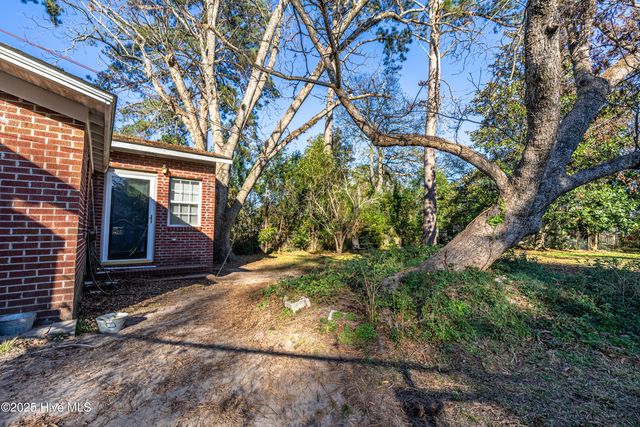 402 E 2nd Avenue, Chadbourn, NC 28431