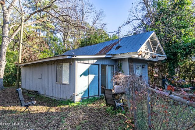 402 E 2nd Avenue, Chadbourn, NC 28431