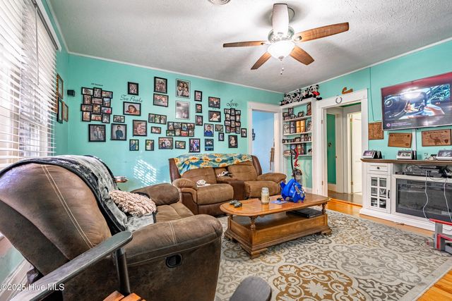 402 E 2nd Avenue, Chadbourn, NC 28431