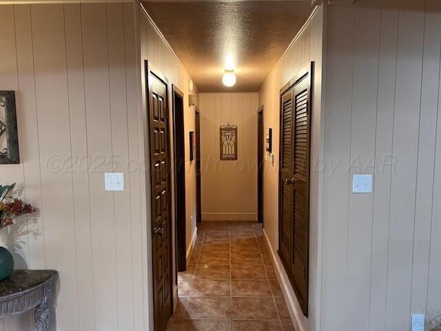 901 S Barkley Street, Spearman, TX 79081