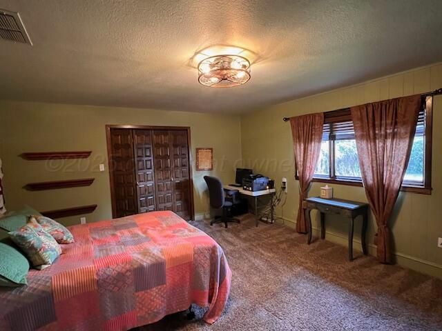 901 S Barkley Street, Spearman, TX 79081