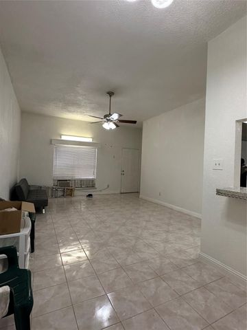 8250 Park Place Boulevard 303, Houston, TX 77017